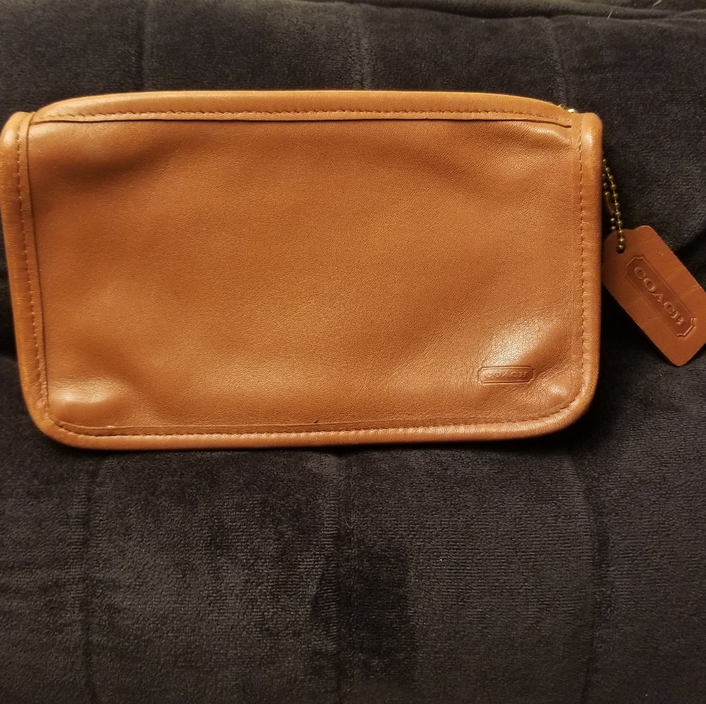 Coach British Tan Chunky Case